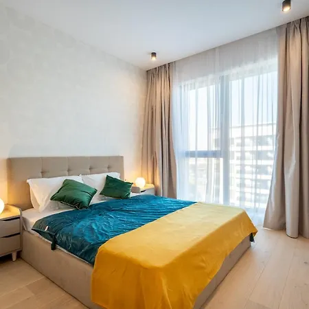 Apartment Spring Stylish Pipera